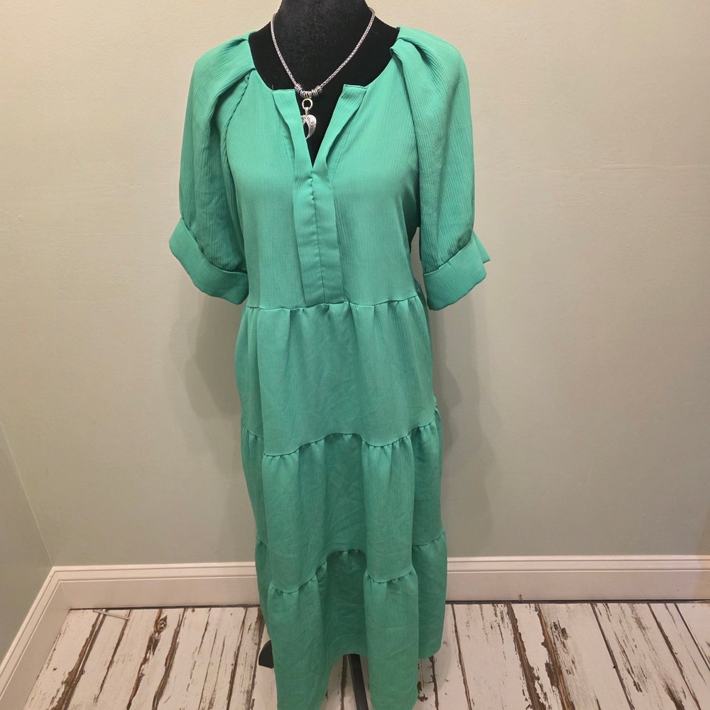 Umgee USA Green Tiered Maxi Dress Textured Crepe Split Neck Half Sleeve Small